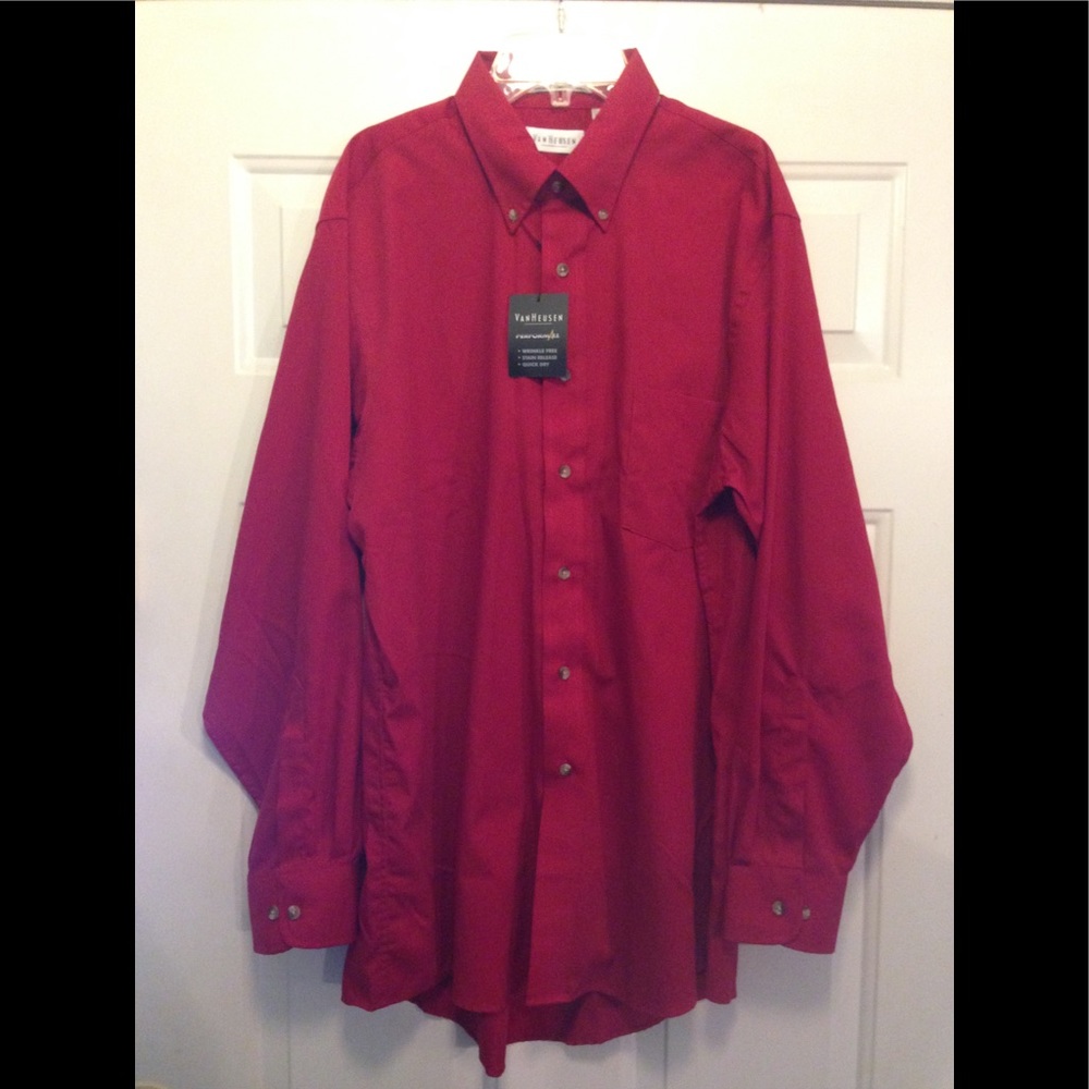 NWOT Men's Van Heusen Button Down Shirt